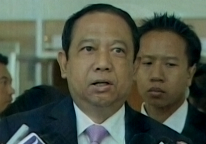 ธาริต เพ็งดิษฐ์ 